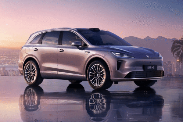 Huawei Saic H5 SUV: Affordable Electric And Hybrid With 845-Mile Range From $20,400