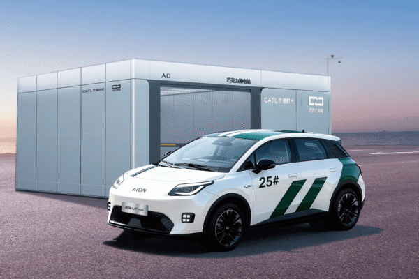 Aion UT Super EV Unveiled For $5,400 With 99-Second Battery Swap