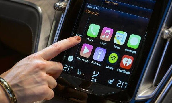 Tesla CarPlay Integration Delayed By iOS 26 Compatibility Issues