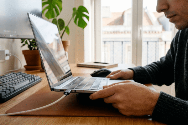 EU Mandate: New Laptops Must Support USB-C Universal Charging Standard