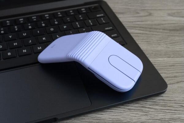 Logitech’s new Mobi Fold squeezes a lot of functionality into a tiny folding mouse